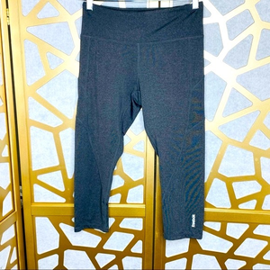 Reebok Gray Cropped Leggings‎